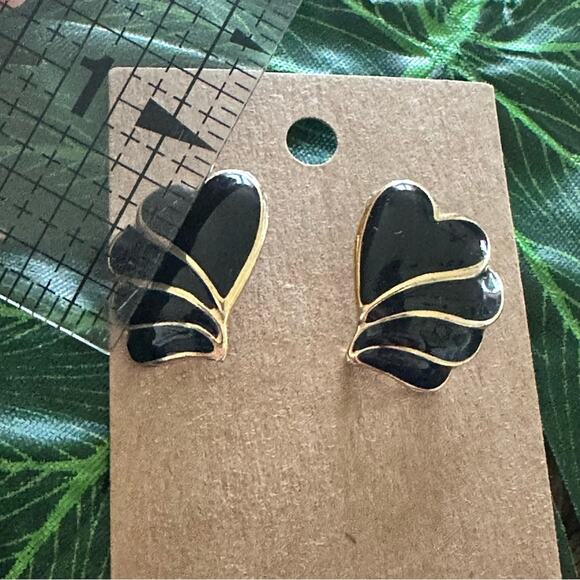 BOGO FREE BLACK 3d heart enamel earrings - Picture 2 of 5